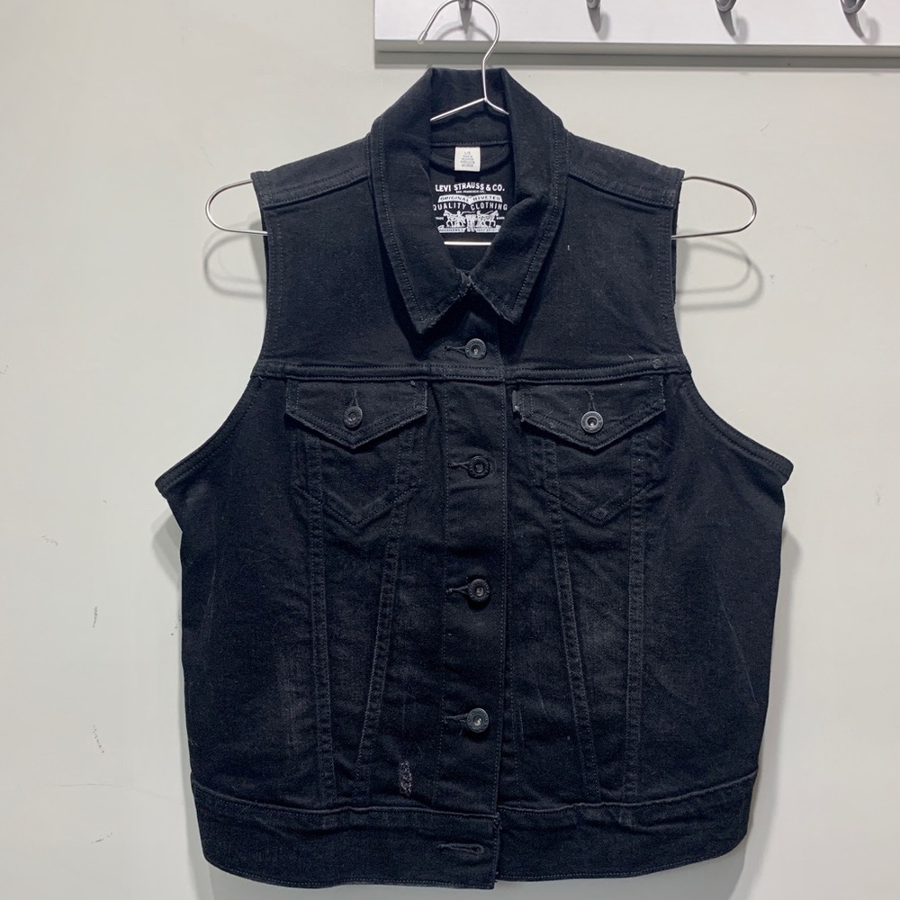 Levi’s black denim vest